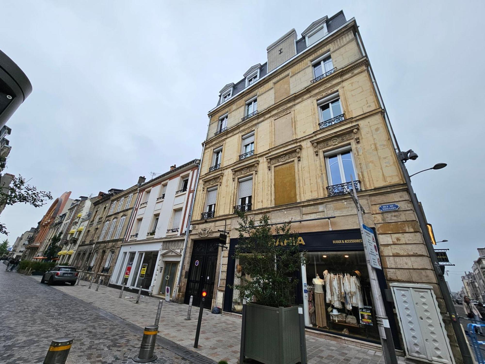 Refuge Urbain - Ideal Pro, Familles & Amis - Le Calme En Hypercentre - Wifi Haut Debit - Netflix - Machine A Laver - Gare, Cathedrale, Commerces, Restaurants & Transports En Commun A Moins De 10 Minutes A Pied Reims Luaran gambar