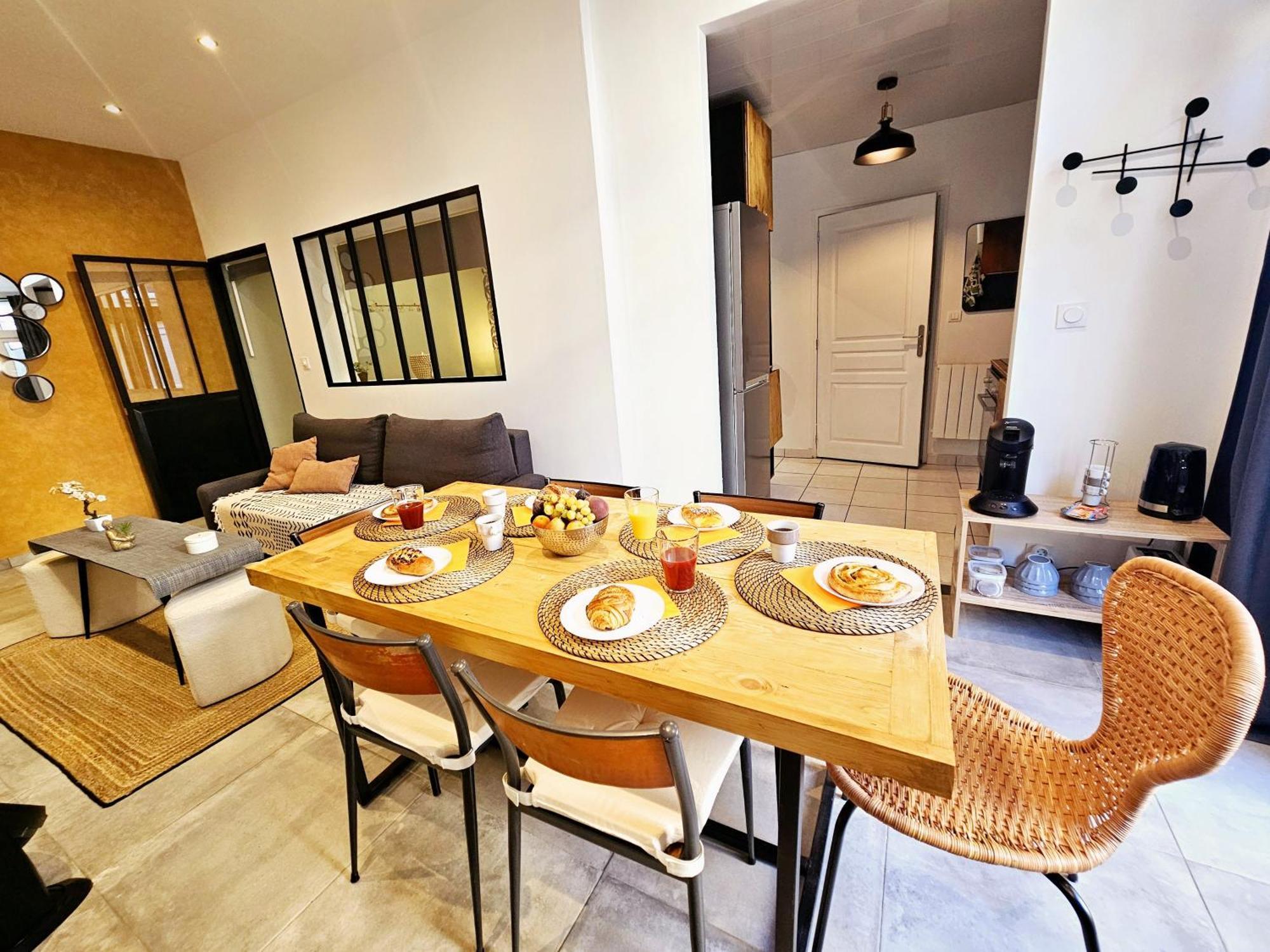 Refuge Urbain - Ideal Pro, Familles & Amis - Le Calme En Hypercentre - Wifi Haut Debit - Netflix - Machine A Laver - Gare, Cathedrale, Commerces, Restaurants & Transports En Commun A Moins De 10 Minutes A Pied Reims Luaran gambar