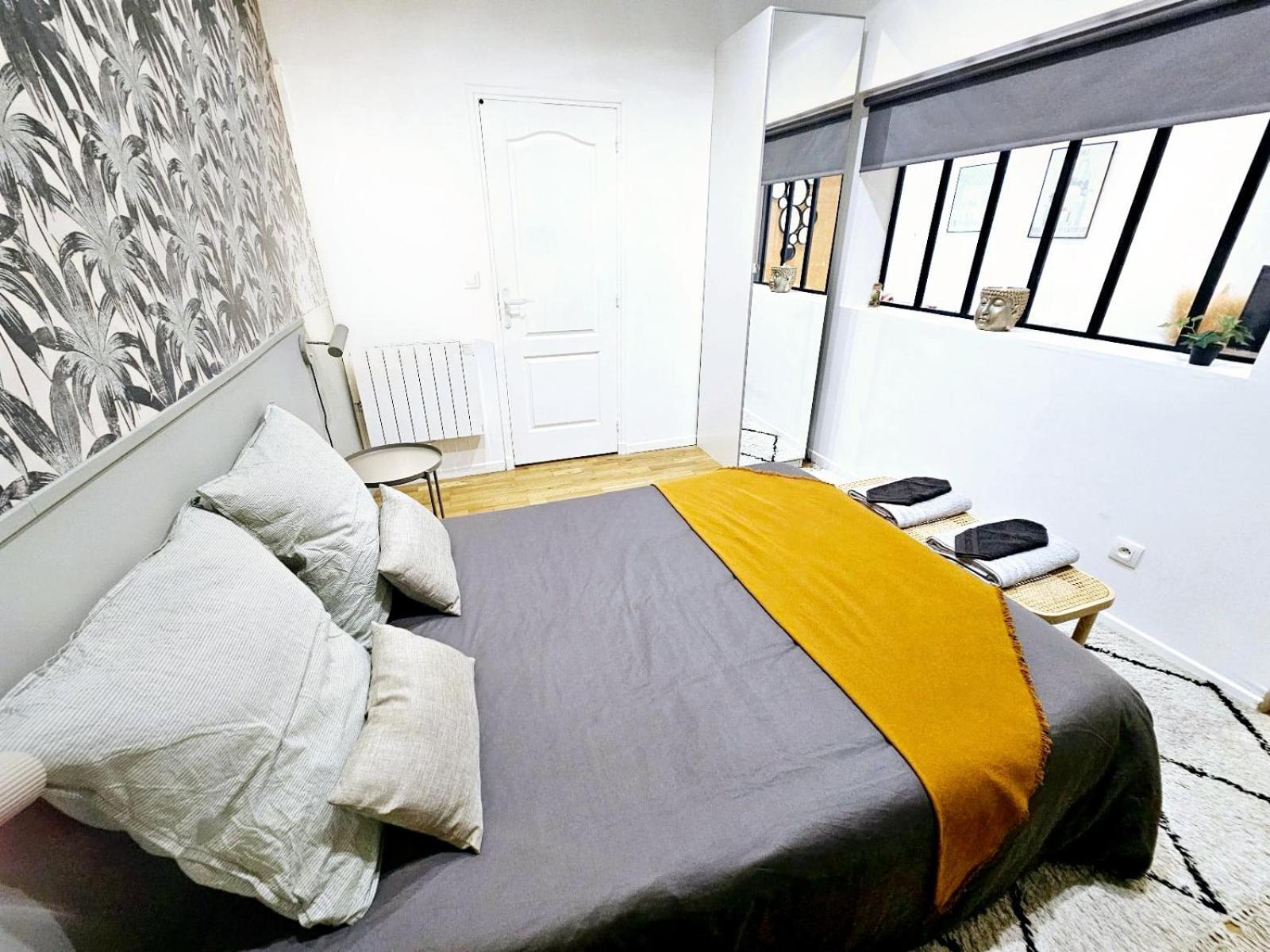 Refuge Urbain - Ideal Pro, Familles & Amis - Le Calme En Hypercentre - Wifi Haut Debit - Netflix - Machine A Laver - Gare, Cathedrale, Commerces, Restaurants & Transports En Commun A Moins De 10 Minutes A Pied Reims Luaran gambar