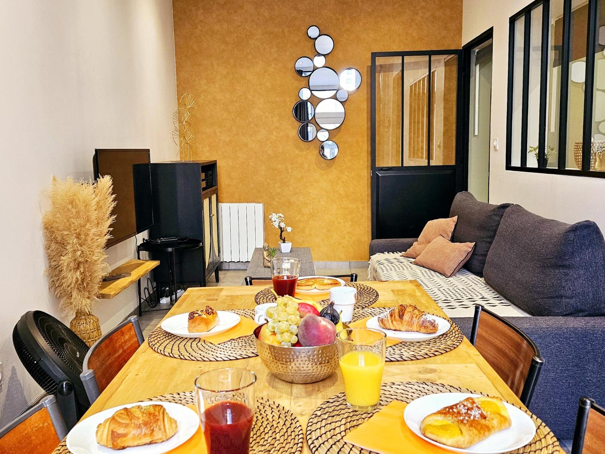 Refuge Urbain - Ideal Pro, Familles & Amis - Le Calme En Hypercentre - Wifi Haut Debit - Netflix - Machine A Laver - Gare, Cathedrale, Commerces, Restaurants & Transports En Commun A Moins De 10 Minutes A Pied Reims Luaran gambar