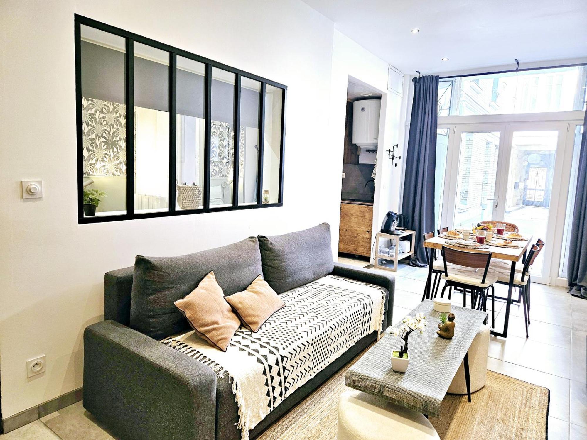 Refuge Urbain - Ideal Pro, Familles & Amis - Le Calme En Hypercentre - Wifi Haut Debit - Netflix - Machine A Laver - Gare, Cathedrale, Commerces, Restaurants & Transports En Commun A Moins De 10 Minutes A Pied Reims Luaran gambar